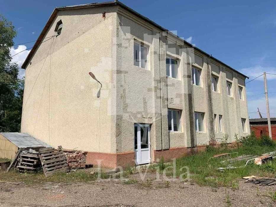 Приватизована ділянка та складський комплекс, Чернівецька обл