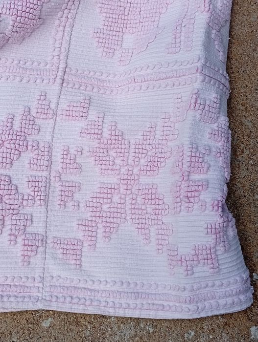 Colcha Antiga para cama casal ou Sofa