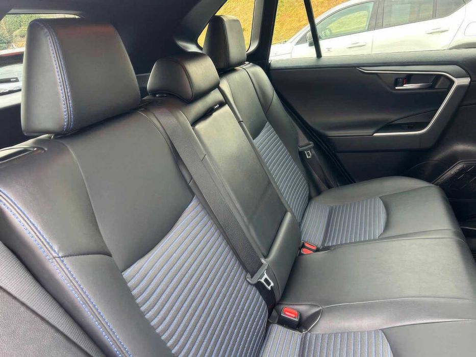 Toyota RAV4 XSE      2021