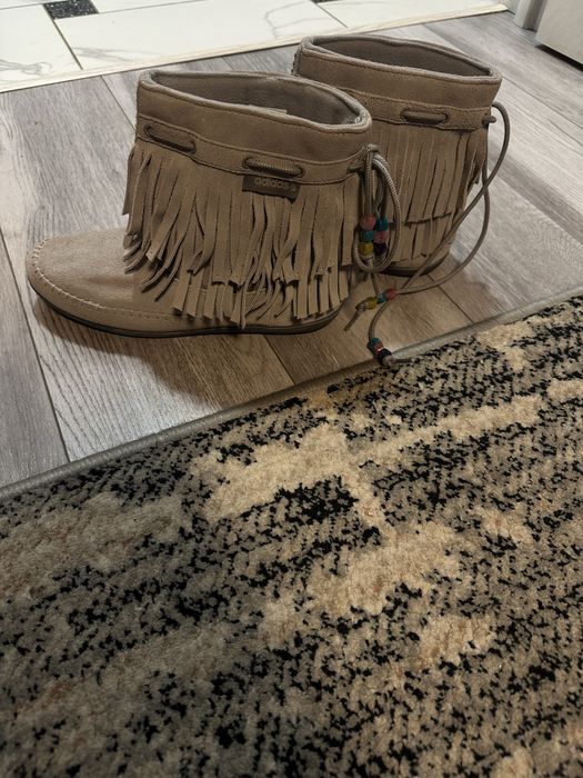 Ботинки Adidas.