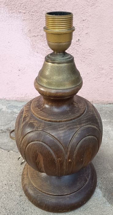 Candeeiro Decorativo em Madeira