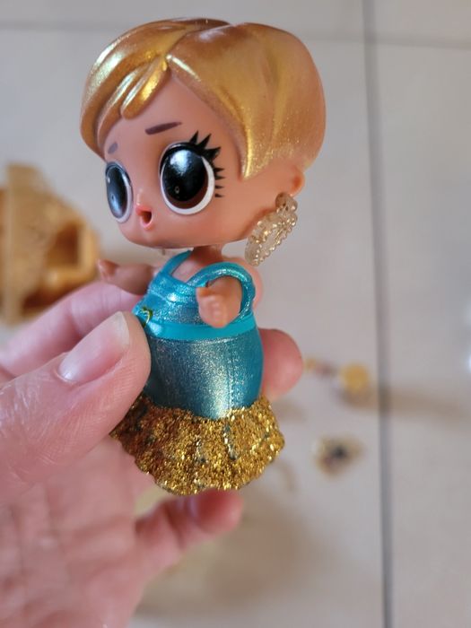 Laleczka lol surprise