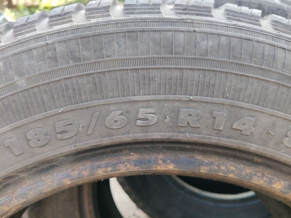 продам резину на автомобиль