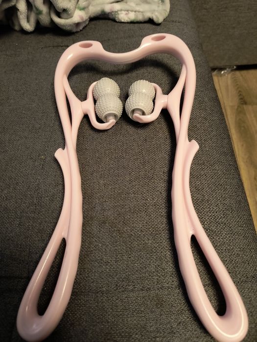 Masażer ręczny do szyi