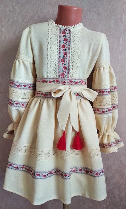 Сучасні сукні вишиванки