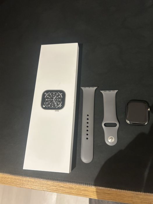 Apple Watch 11 GPS + Cellular 42mm koperta z aluminium (onyks) + pasek sportowy rozmiar M/L (czarny)