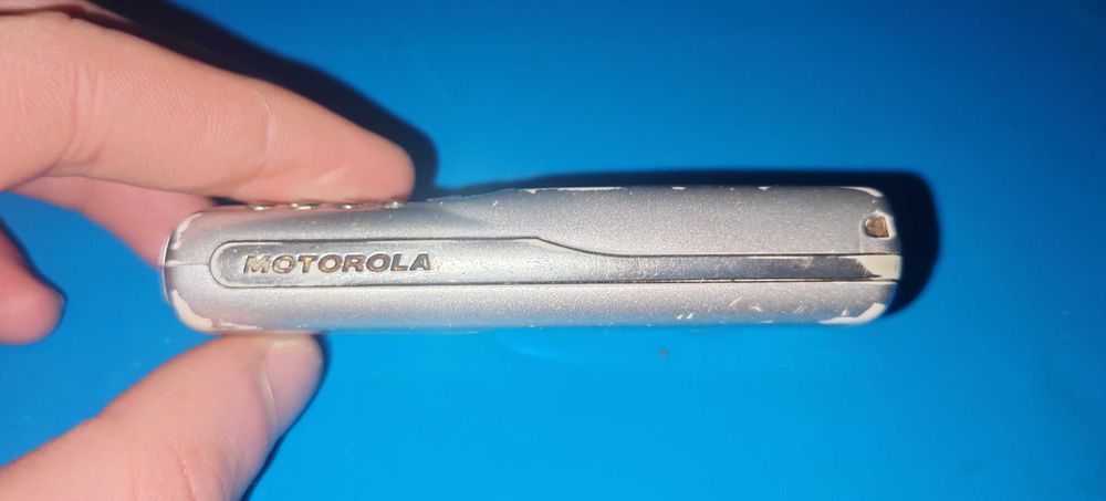 Кнопочный телефон Motorola C350