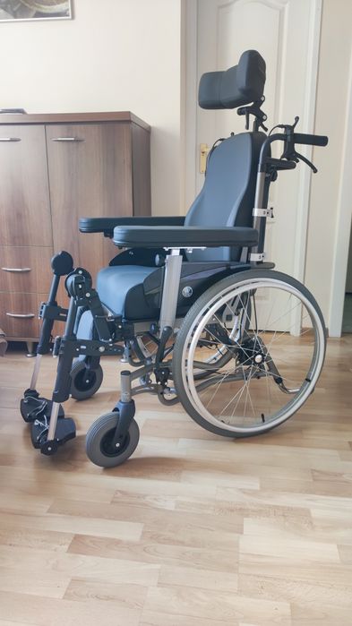 Wózek inwalidzki specjalny firma Inovis