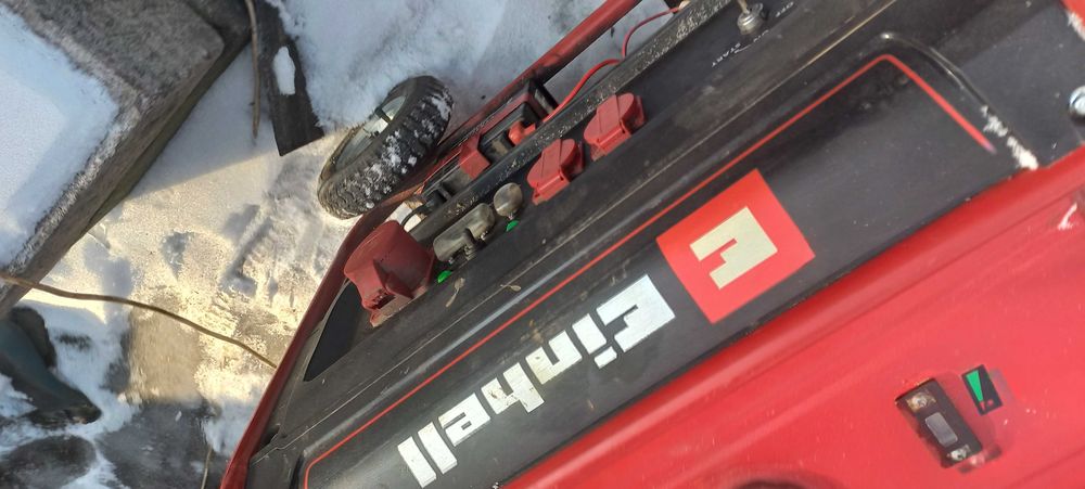 Продам срочно  генератор