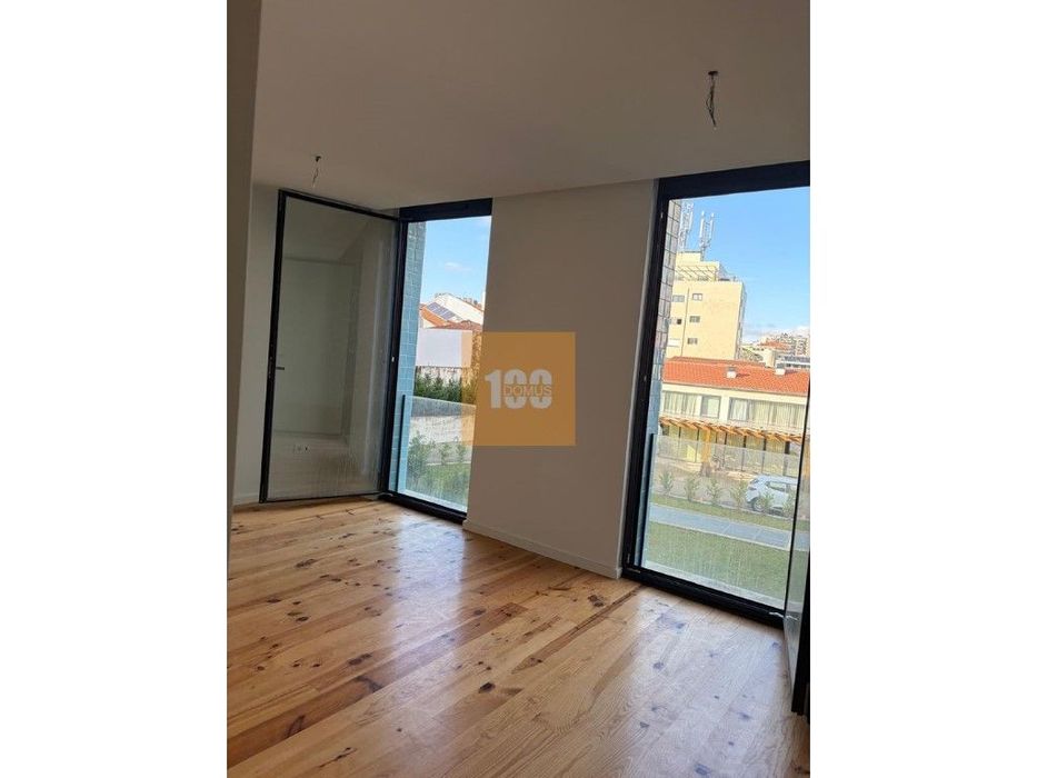 Apartamento T0 na Baixa do Porto — Cedofeita, Santo Ildefonso, Sé, Miragaia, São Nicolau E Vitória, Porto