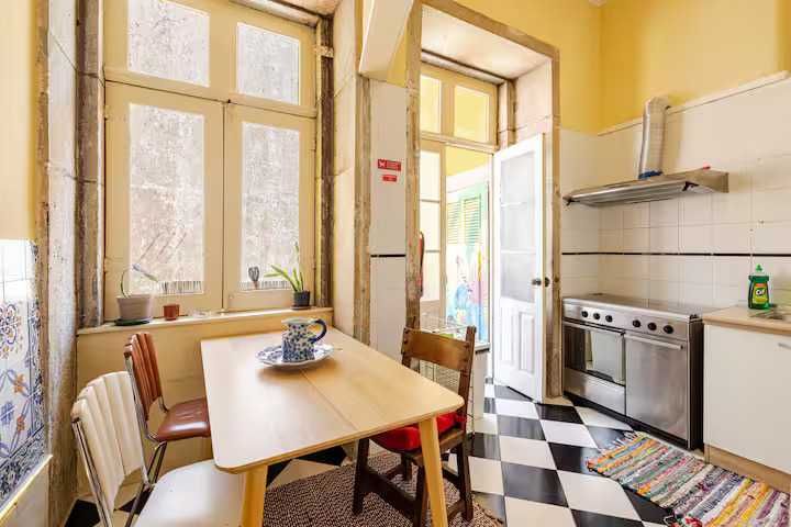 Quarto Verde para Arrendar ao Heroismo