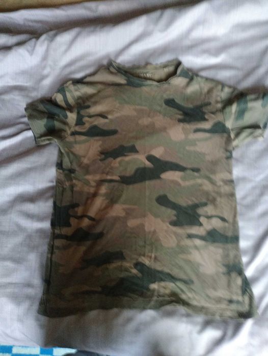 Футболка під камуфляж