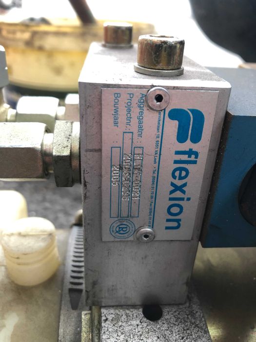 Platforma na drabinę i węże ssawne z zabudowy Ziegler.