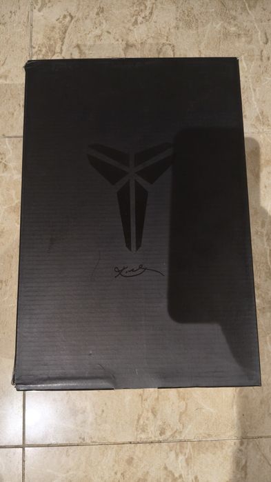 Kobe 6 Protro Pretas e brancas