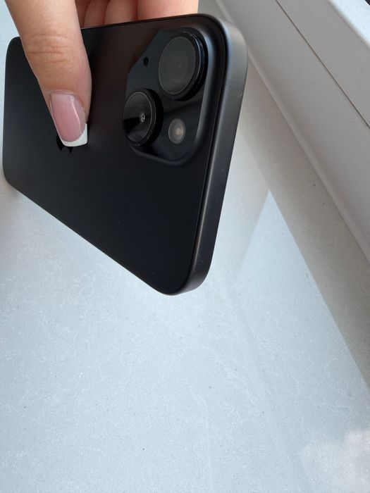 Sprzedam iPhone 15 256 GB w kolorze czarnym