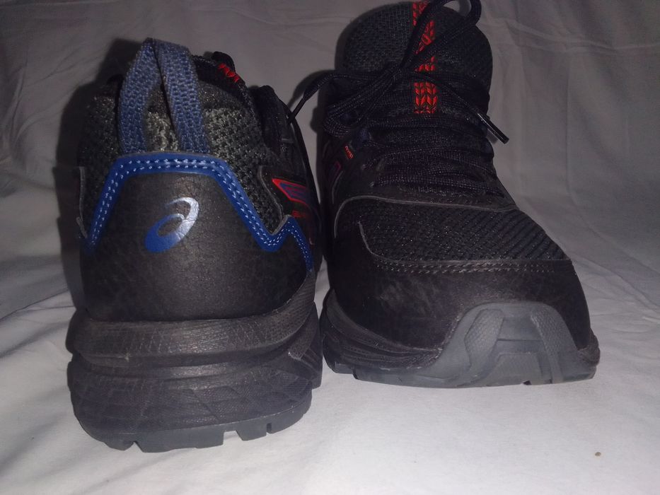 Кроссовки мужские  новые 41 размер