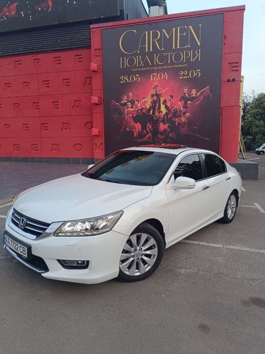 Продам Honda Accord Executive.