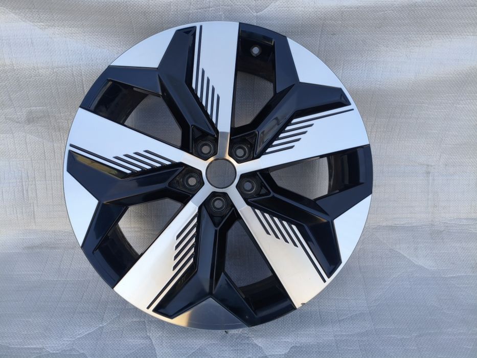 Renault Megane IV 4 e-tech inne modele felga pojedyncza 20 cali 7j et34 orginał wysyłka