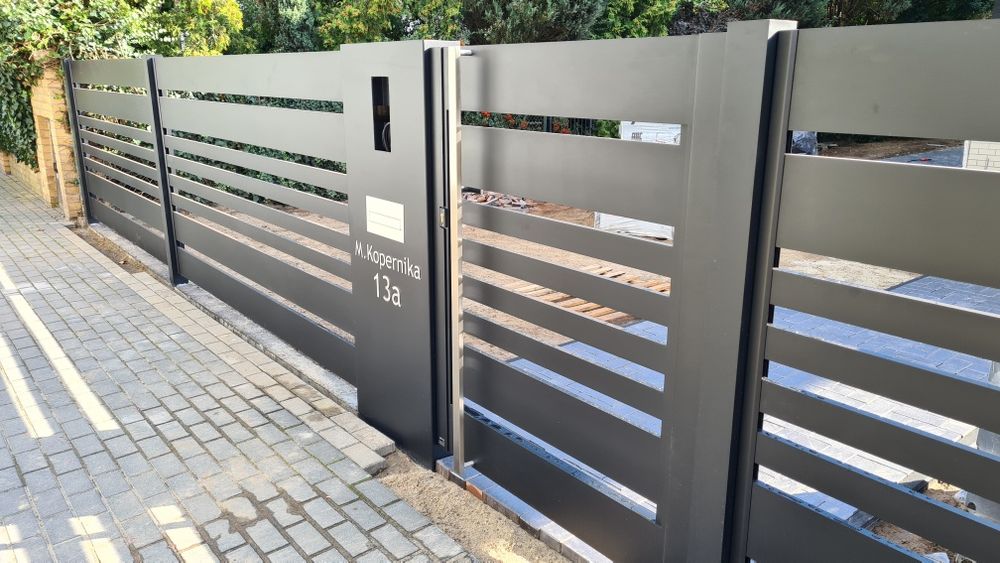 Ogrodzenie, płot nowoczesne z aluminium brama przesuwna.