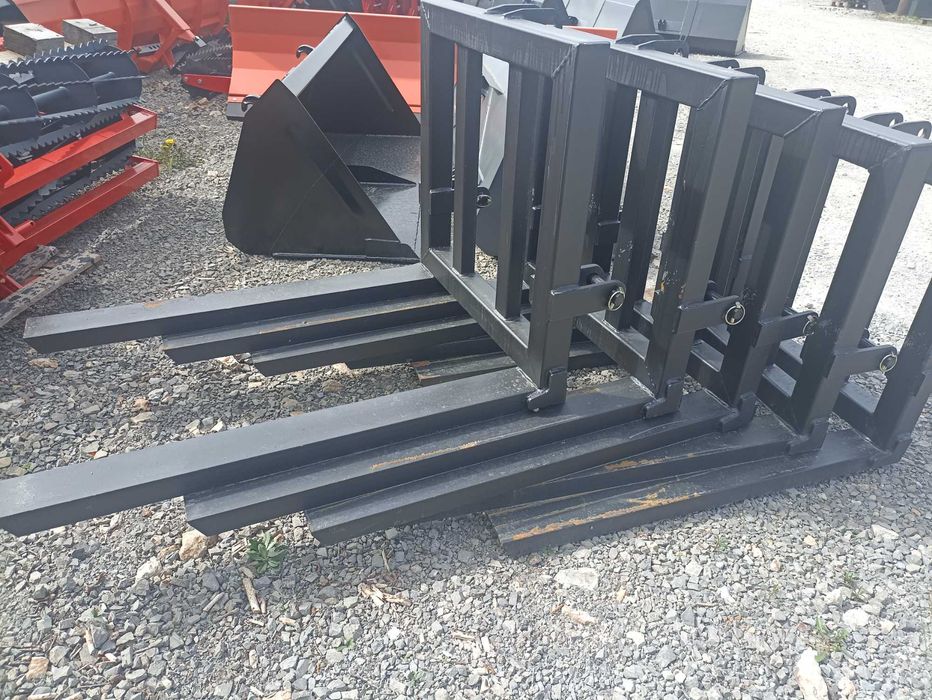 Widły do palet PALECIAK na tył ciągnika TUZ skrzyniopalet DOWÓZ
