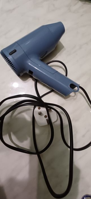 Фен Braun Silencio 1200.
Это модель фена для путешествий от