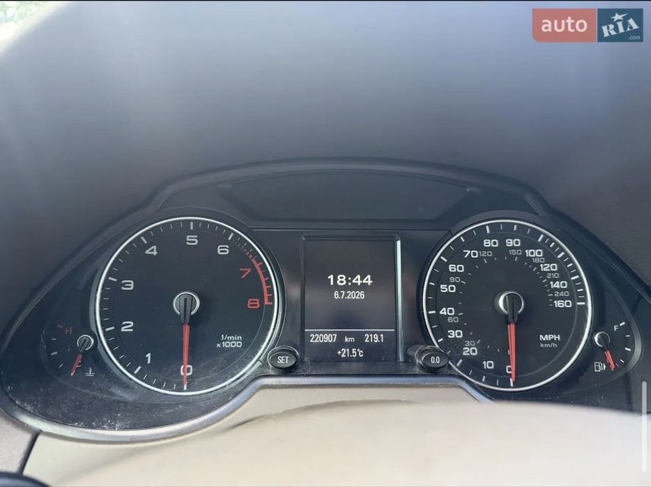продам автомобіль Audi q5