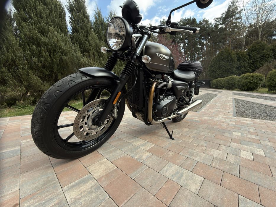 TRIUMPH Bonnevile Street Twin 900