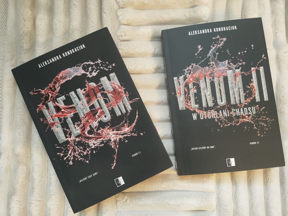 Venom, 2 tomy, praktycznie nowe, możliwość zakupu pojedyńczej książki