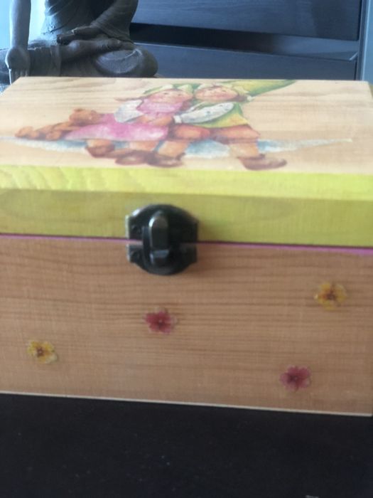 Caixa e Quadro de decoração