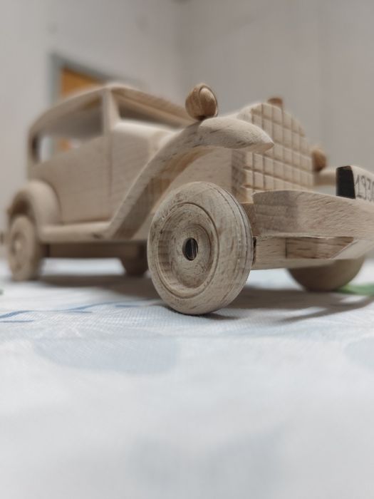 Carrinho de Madeira feito a Mão artesanal