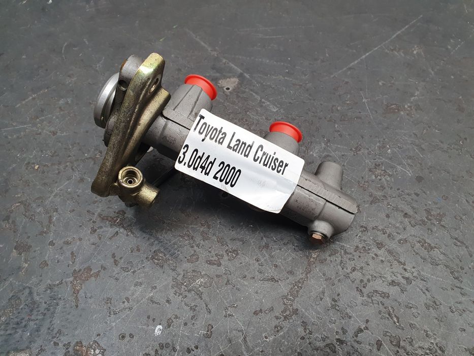 Bomba central dos travões TOYOTA Land Cruiser 90 (_J9_)