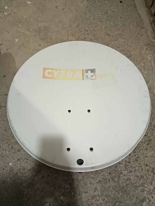 Antena satelitarna