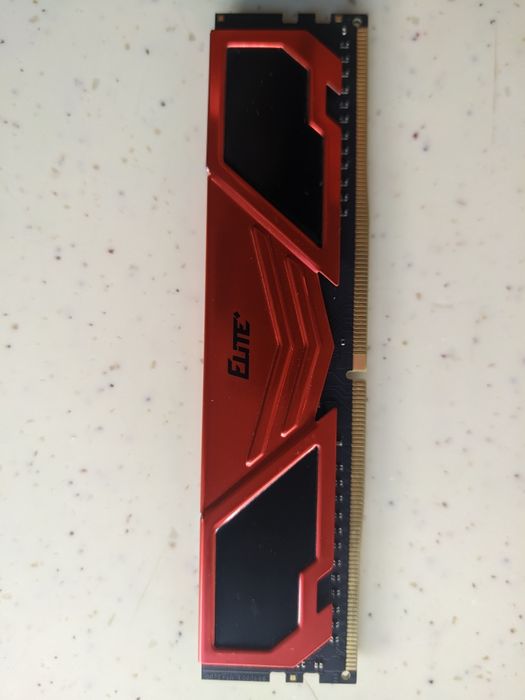 Оперативна пам'ять Team DDR4 8Gb 2133MT/s під ремонт