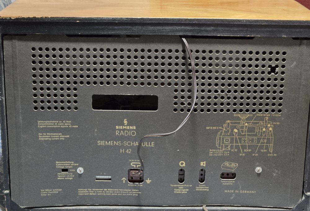 Rádio antigo reparado Siemens