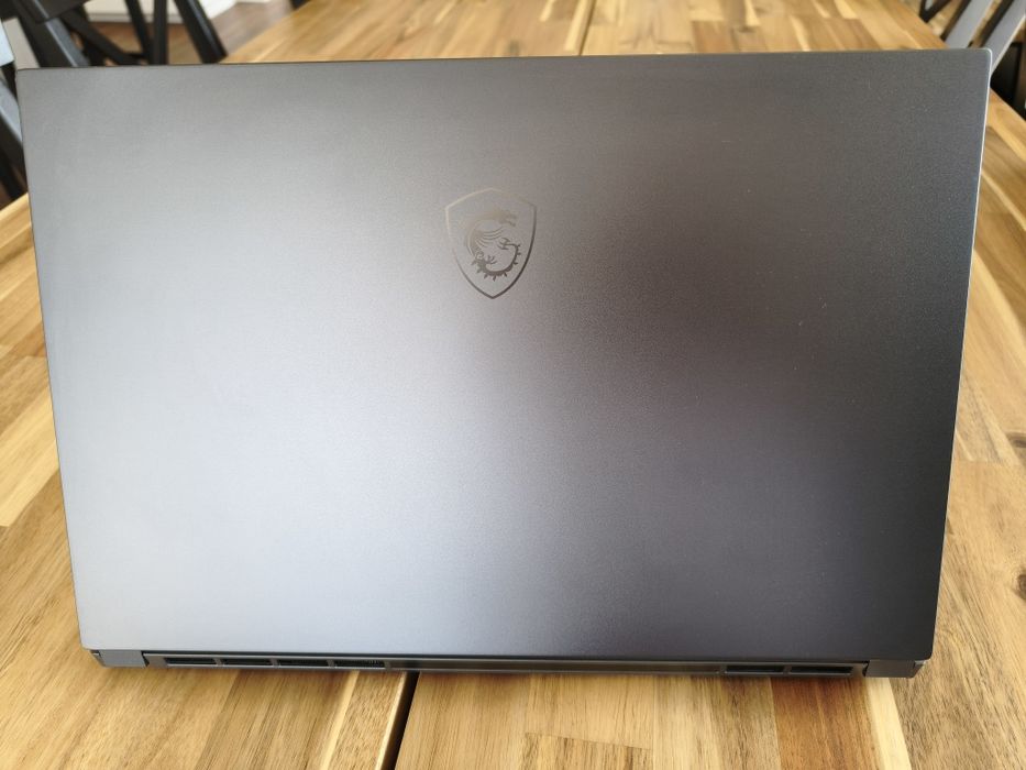 MSI Creator 15 i7-10875H,32gb,512gb, NVIDIA 1660 Ti 6gb