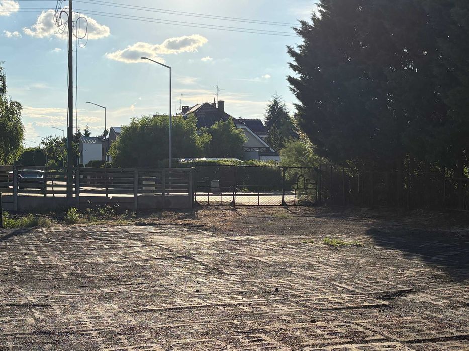 Plac do wynajęcia, około 600 m2, utwardzony, ogrodzony