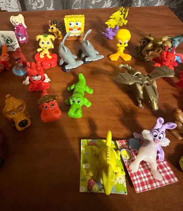 Kinder різні серії