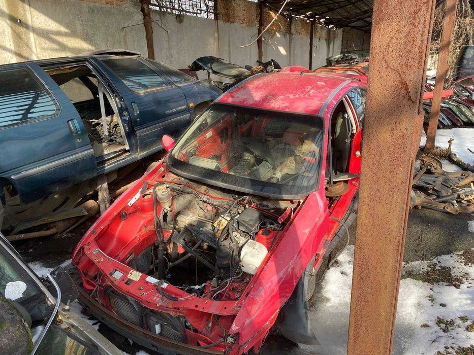 Opel Calibra 2.0L инжектор авторазборка на запчасти