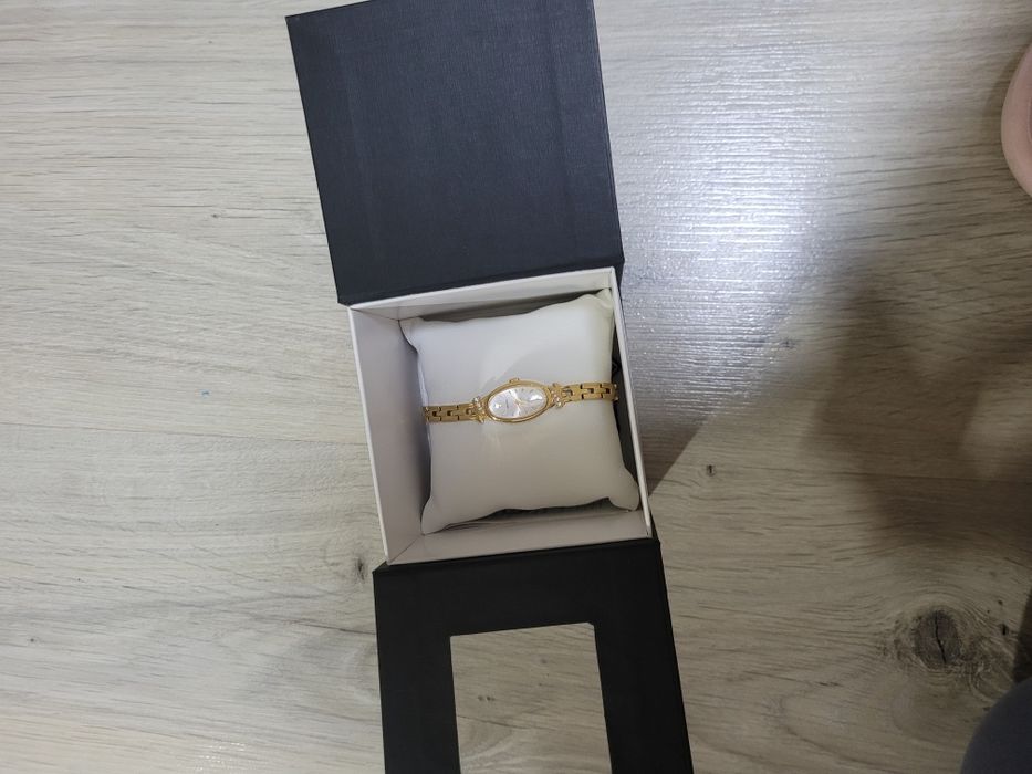 Кварцовий годинник Orient