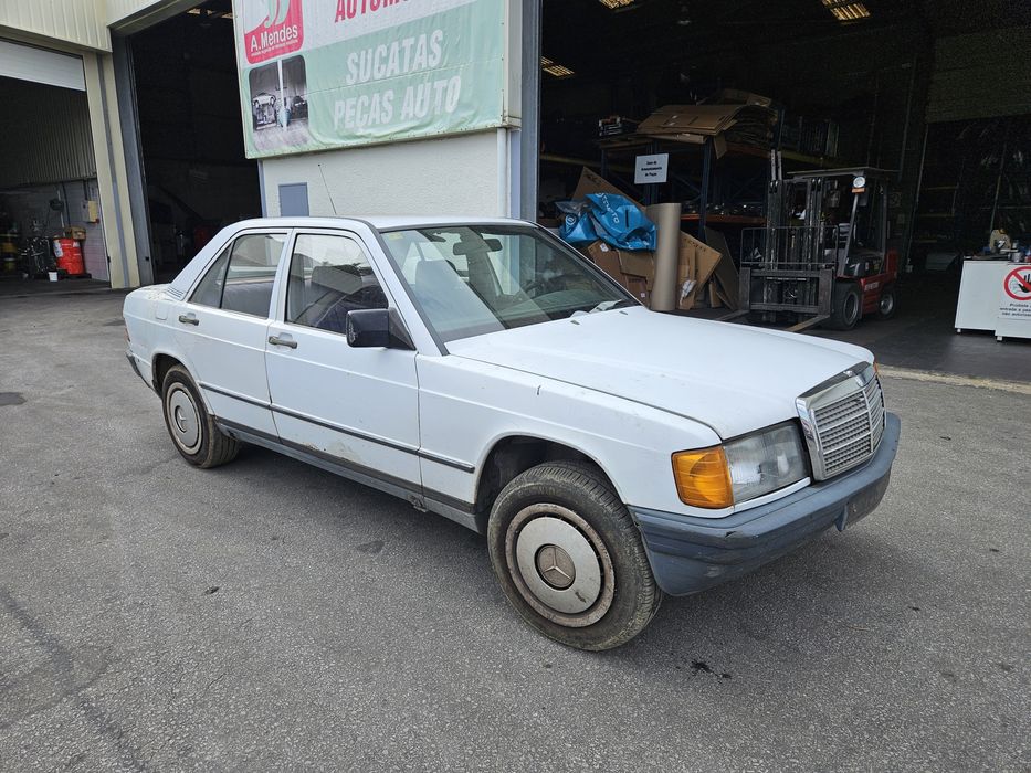Mercedes-Benz 190D 2.0D de 1989 para peças