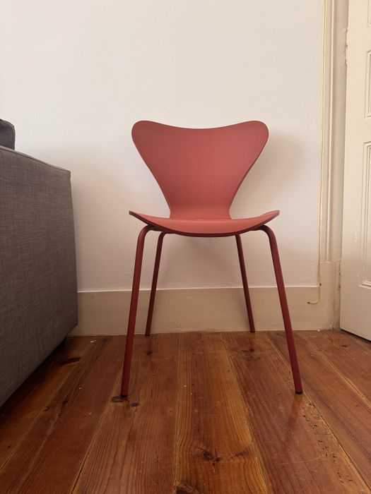 4 Cadeiras de Jantar Vermelhas | Design | Estilo Arne Jacobsen