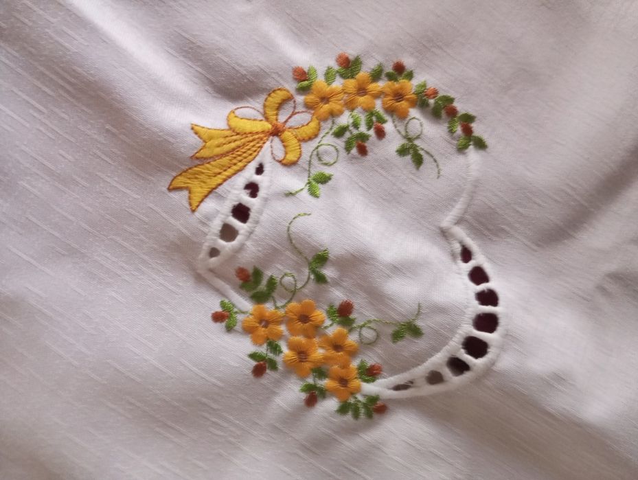 Venda de panos bordados