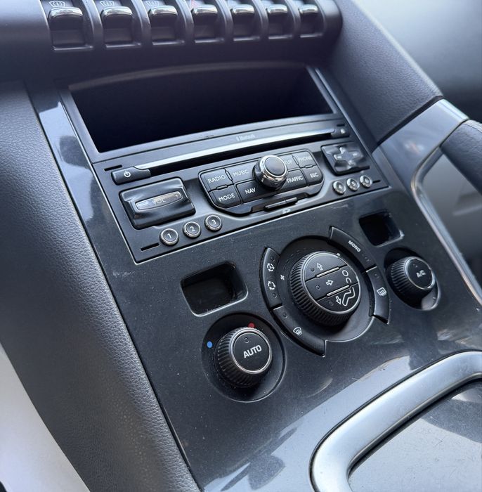 Peugeot3008  1,6 диз 2009 рік автомат
