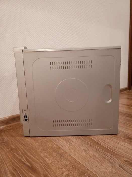 Stara obudowa komputerowa