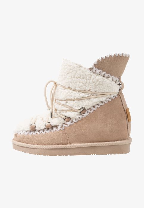 Śniegowce Damskie Gioseppo, Wygodne I Stylowe, Ocieplane, Camel, R.37