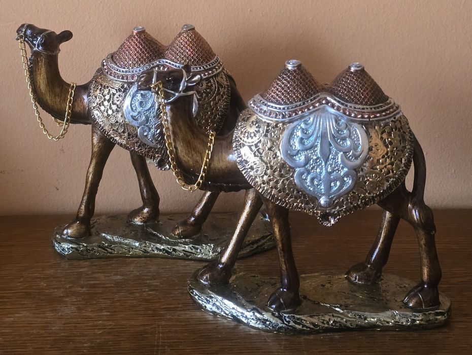 2szt. Figurki ceramiczne Wielbłąd Dromader Baktrian CAMEL. Jordania.