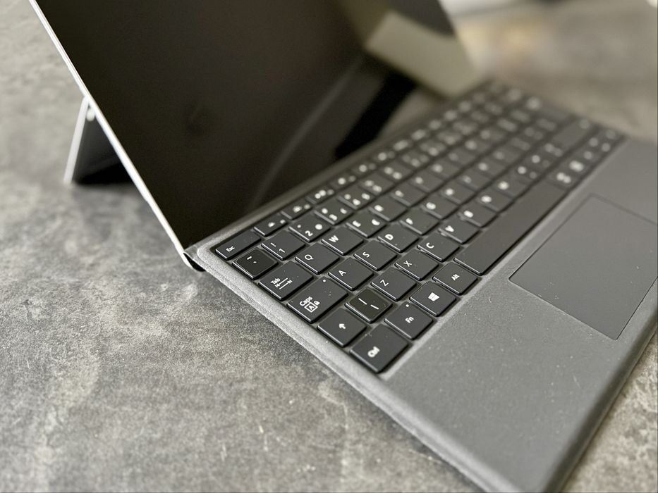 Microsoft Surface 4 PRO laptop tablet Windows 11 Pro