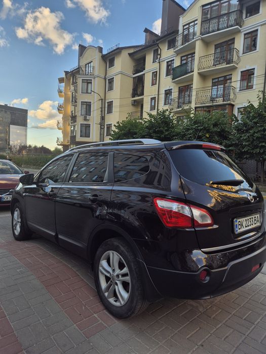 Продам Nissan Qashqai+2