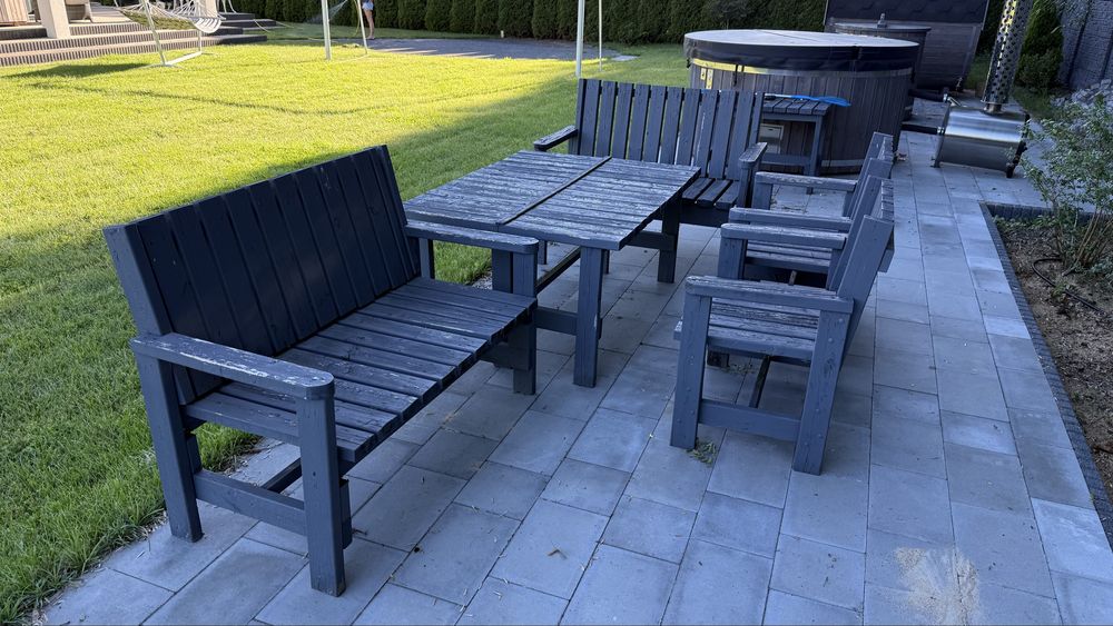Komplet tarasowo - grillowy - stół, 2 ławki i 2 krzesła