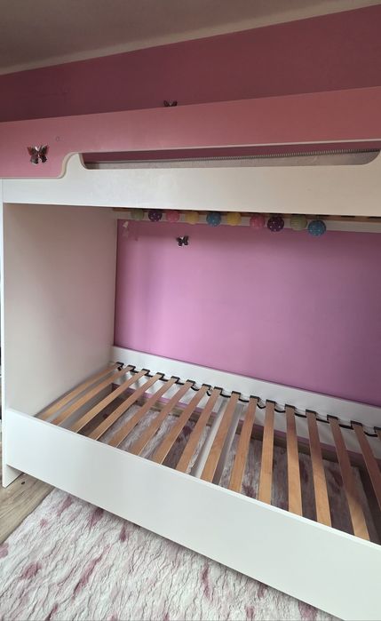 Łóżko piętrowe schody